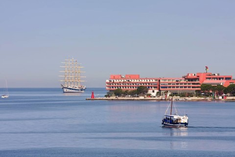 Hotel complex in Lucija