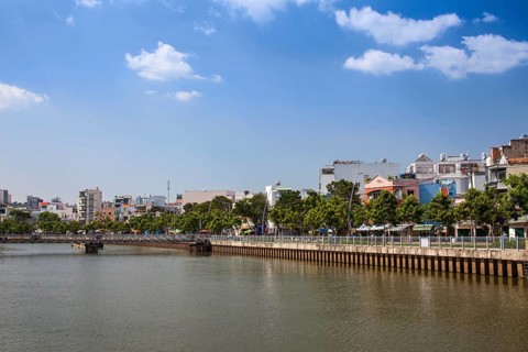Cau Mong Pedestrian Bridge