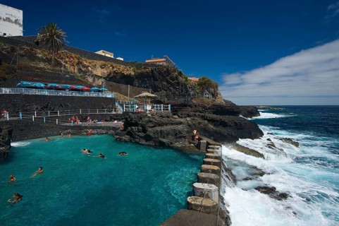 Charco Azul natural swimming pool in San Andres