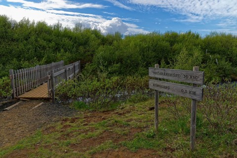 Signpost to Bruarfoss