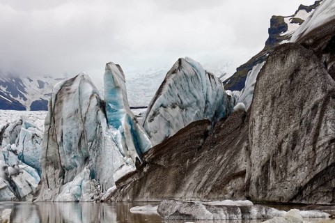 Escarpment of Svinafell glacier