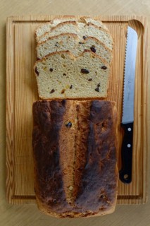 Sliced currant bread