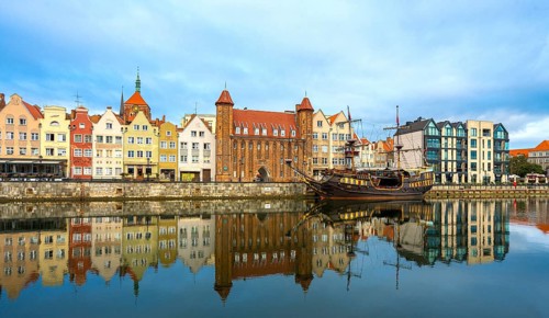 Galley for tourist tours in the Old Town