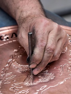 Making a pattern on a copper tray