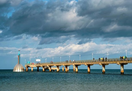 Zinnowitz pier with diving gondola