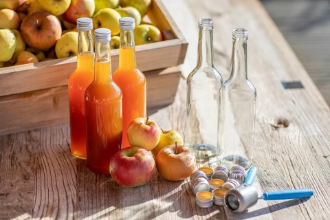 Apple juice naturally cloudy