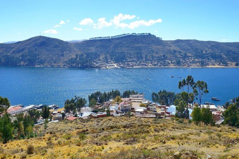 View of the street of Tiquina