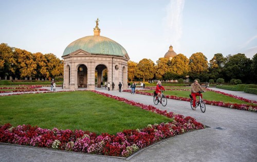 Court Garden with the Diana Temple