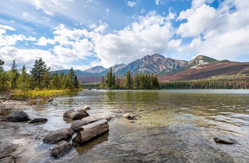 Lake Pyramid Lake with Pyramid Island