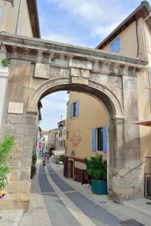 Old town gate Porte Saint-Paul