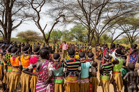 Assembly of a Laarim tribe
