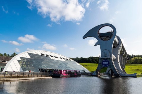 Falkirk Wheel rotating boat lift