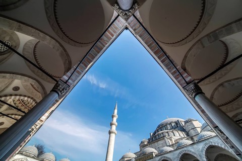 The Suleymaniye Mosque was commissioned by Sultan Suleyman