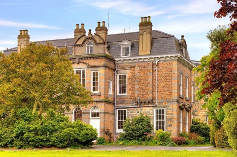Saumarez Park