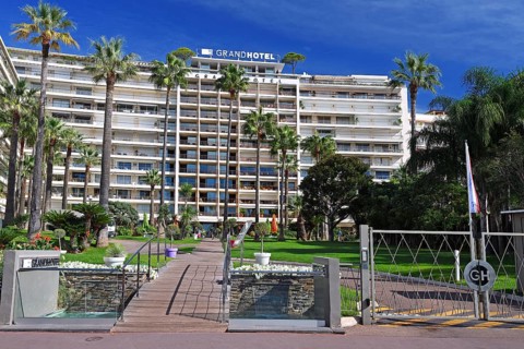 5 star luxury hotel Le Grand Hotel