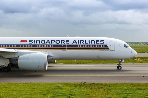 A Singapore Airlines Airbus A350-900 aircraft