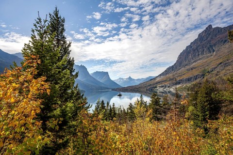 View over Saint Mary Lake with Wild Goose Island in autumn