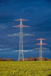 Power pylons