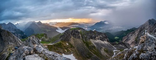 View from the summit of the Westliche Toerlspitze