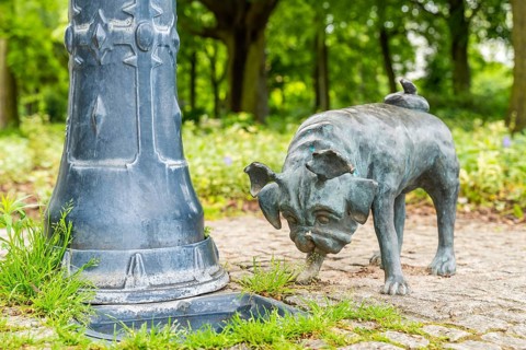 Bronze figure Waldmops in honour of the humourist Vicco von Buelow