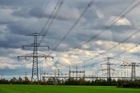 Power pylons