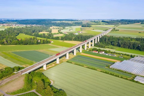 InterCity IC train of OeBB Austrian Federal Railways on the Enztal bridge of the NBS Mannheim-Stuttgart in Enzweihingen