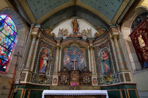 Altar of the coastal church Eglise Saint-Michel