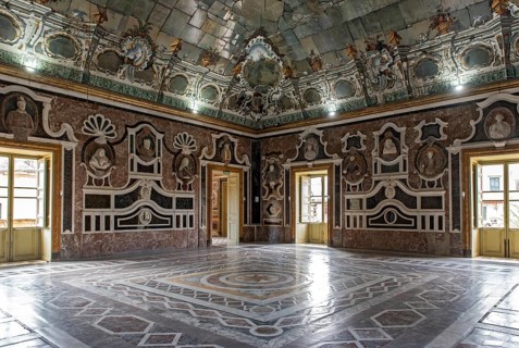 Hall of mirrors