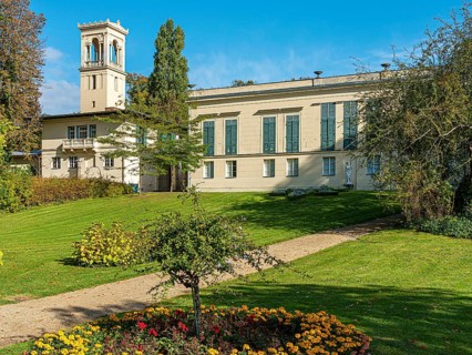 The palace park in Glienicke with Lion's Gate
