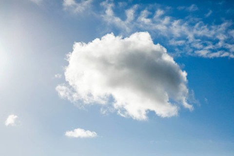 A single fleecy cloud