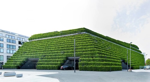 Koe-Bogen II office and commercial building