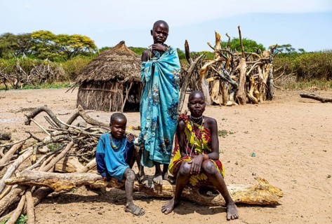 Traditional dressed girls from the Toposa tribe