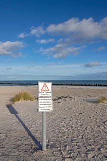 Flight path warning sign