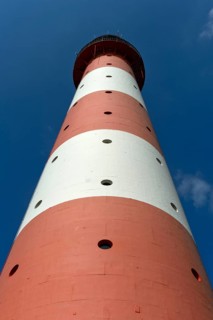 Westerheversand lighthouse from the frog's perspective