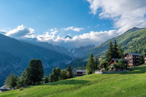 Village view with the Great Wannenhorn and the Risihorn