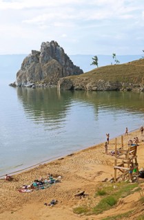Sandy beach beach at Shaman Rock