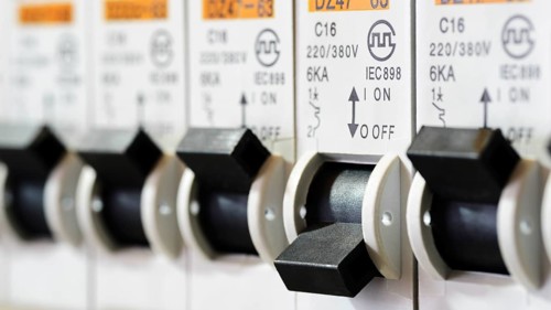 Fuse box circuit breakers