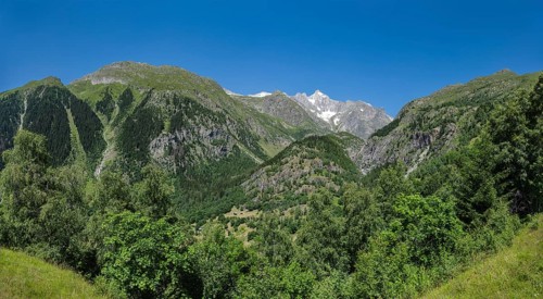 Landscape with the Wannenhorn from the hiking trail between Bellwald and Aspi-Titter suspension bridge