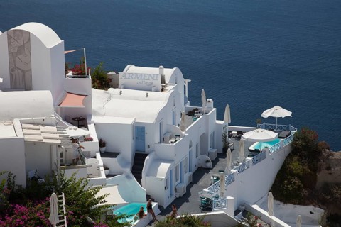 Hotel with an inner courtyard in Imerovigli