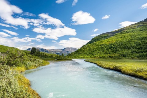 Gievdanjohka glacier river in Steindalen glacier valley