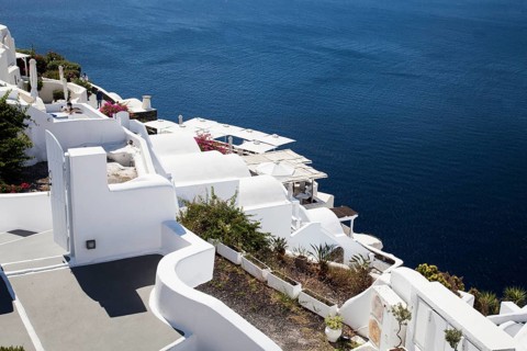 Hotel with an inner courtyard in Imerovigli
