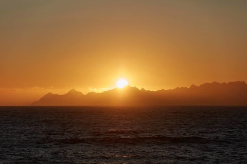 Sunrise over the mountain scenery of South Georgia
