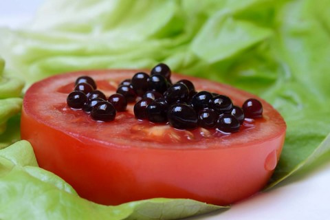 Aceto pearls on tomato