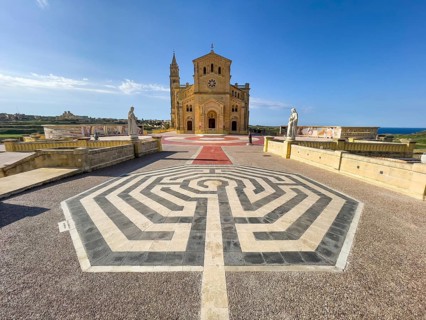 Access to Sanctuary National Shrine