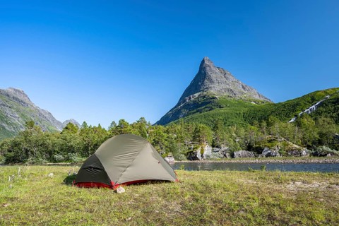 Tent by the lake Innerdalsvatna
