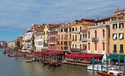 Riva del Vin and Grand Canal
