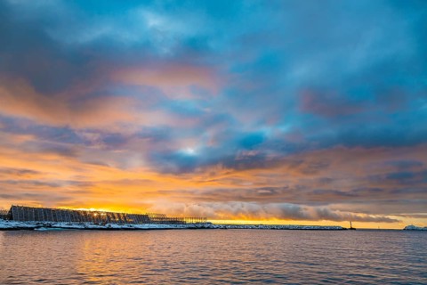 Svolvaer harbour exit