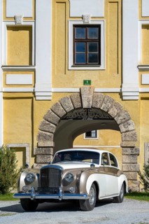 Vintage Bentley S1 SDN James Young built 1956
