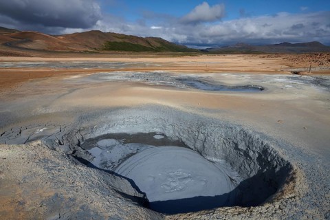 Mud pot