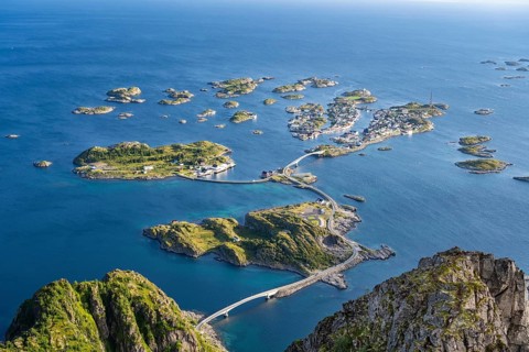 View of fishing village Henningsvaer